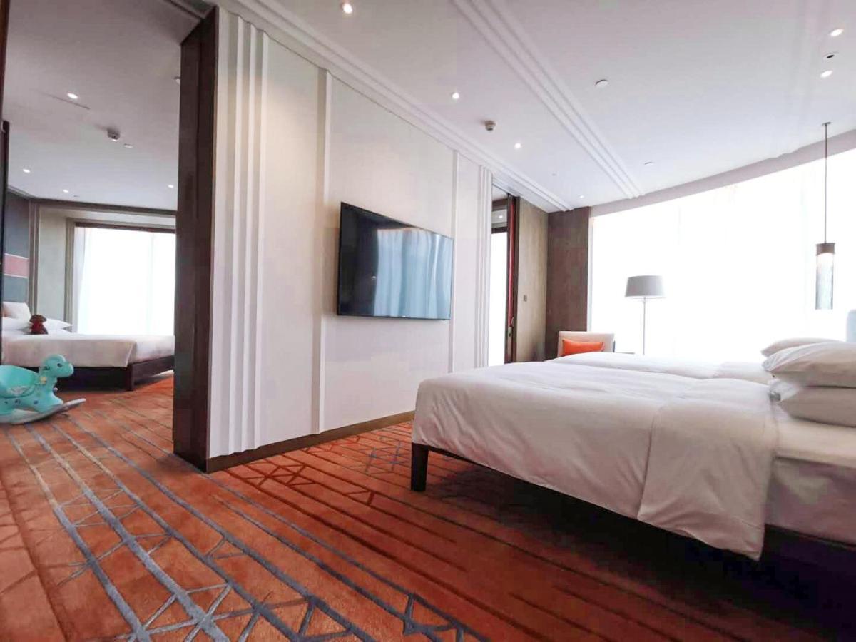 Отель Grand Hyatt Xi'An Сиань Экстерьер фото