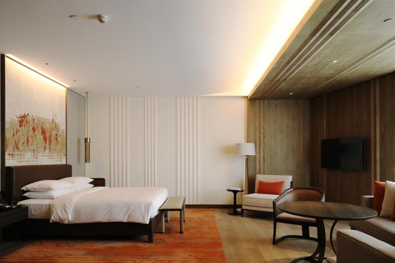 Отель Grand Hyatt Xi'An Сиань Экстерьер фото